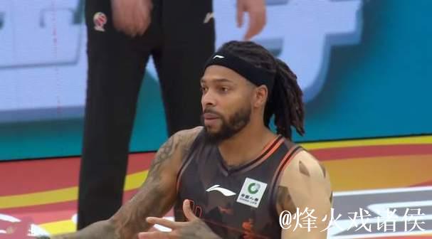 拼下卡位战，山东男篮8连胜 邱彪换于德豪展高情商 3外援合砍72分